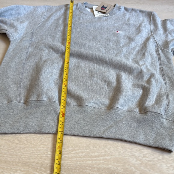 NWT Champion Gray Crewneck Sweater with Ribbed Cuffs - Picture 4 of 7
